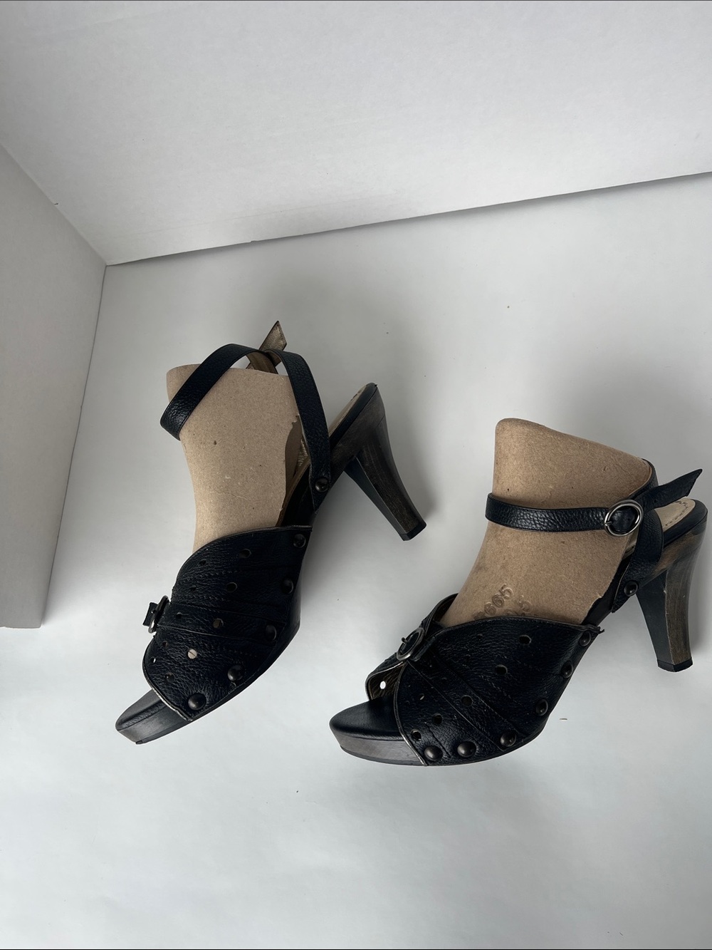 Miho Masui Italian leather peep toe heels - Picture 5 of 14